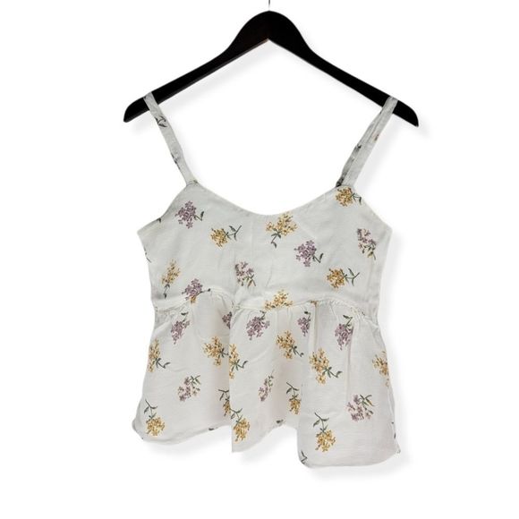 Hollister Tops - Hollister sleeveless  Off White flowy croptop Small